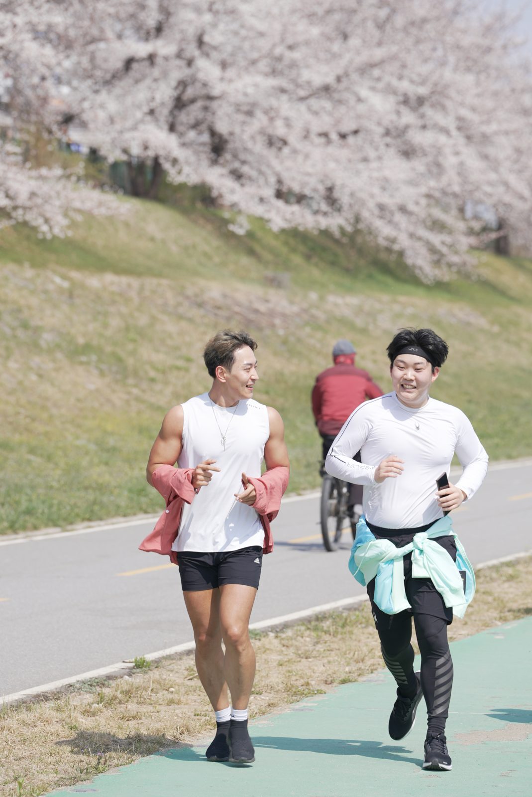 다이어트 중 야식이 먹고 싶을 때 — 청주 헬스장 회원들이 저녁 식욕 다루는 법